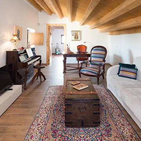 Vila Costa Saracena-castelluccio Sleeps 4 Pool