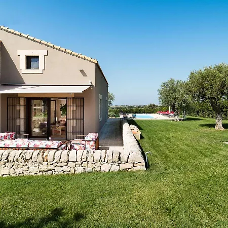 Costa Saracena-castelluccio Sleeps 4 Pool Vila