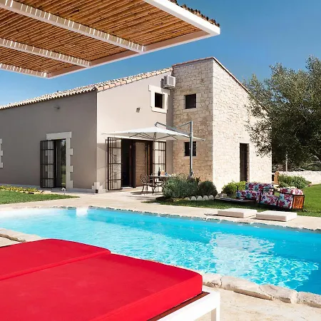 Costa Saracena-castelluccio Sleeps 4 Pool Vila